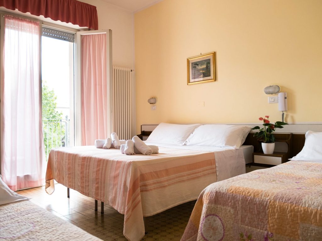 Immagine - "Camere pensate per ogni esigenza"