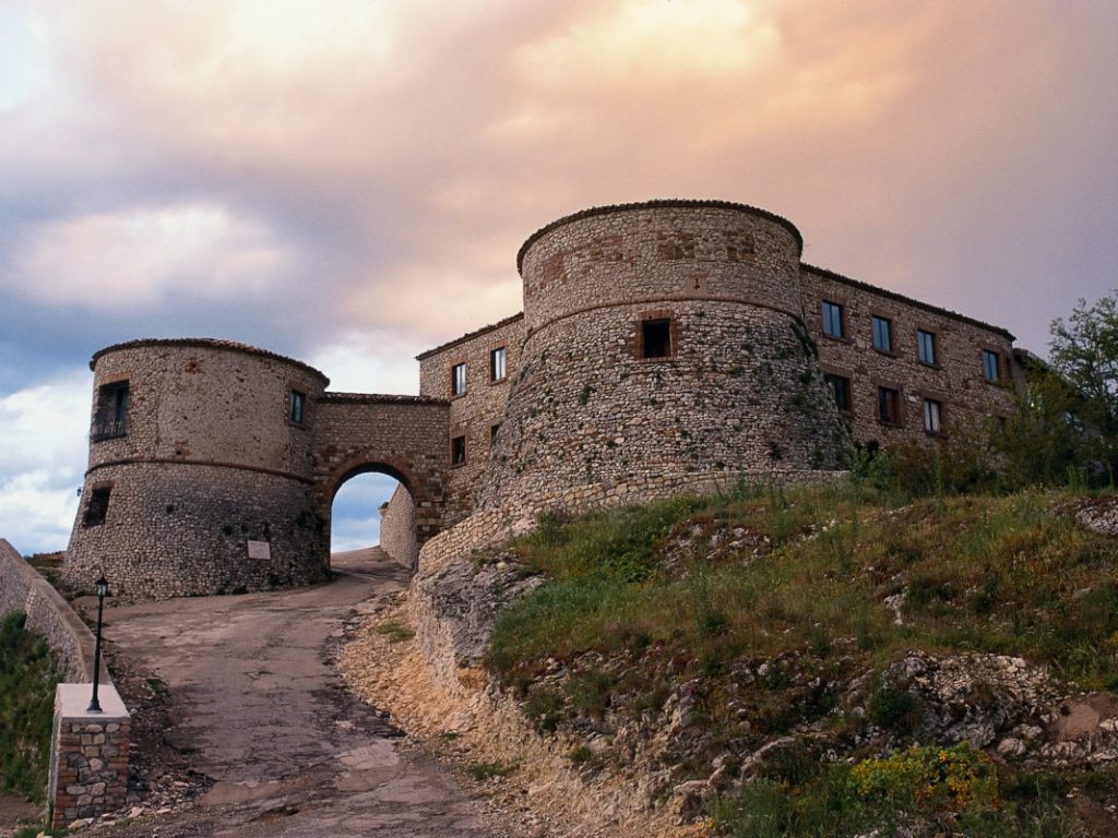 Immagine - "Montebello"