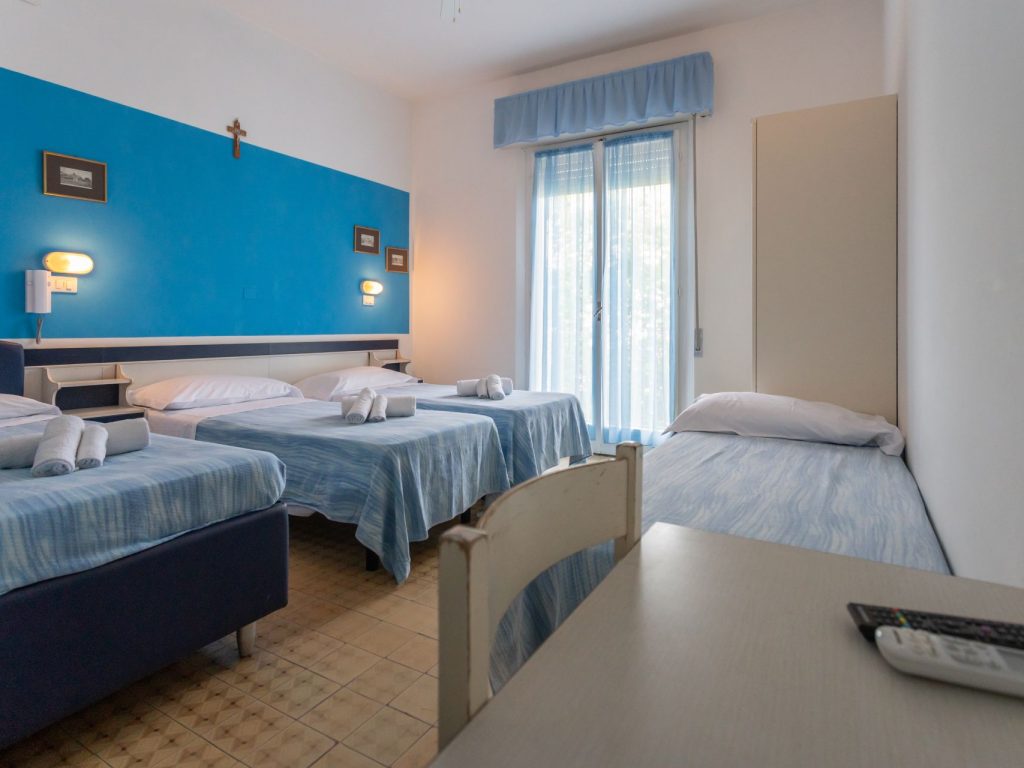 Immagine - "Family Rooms"